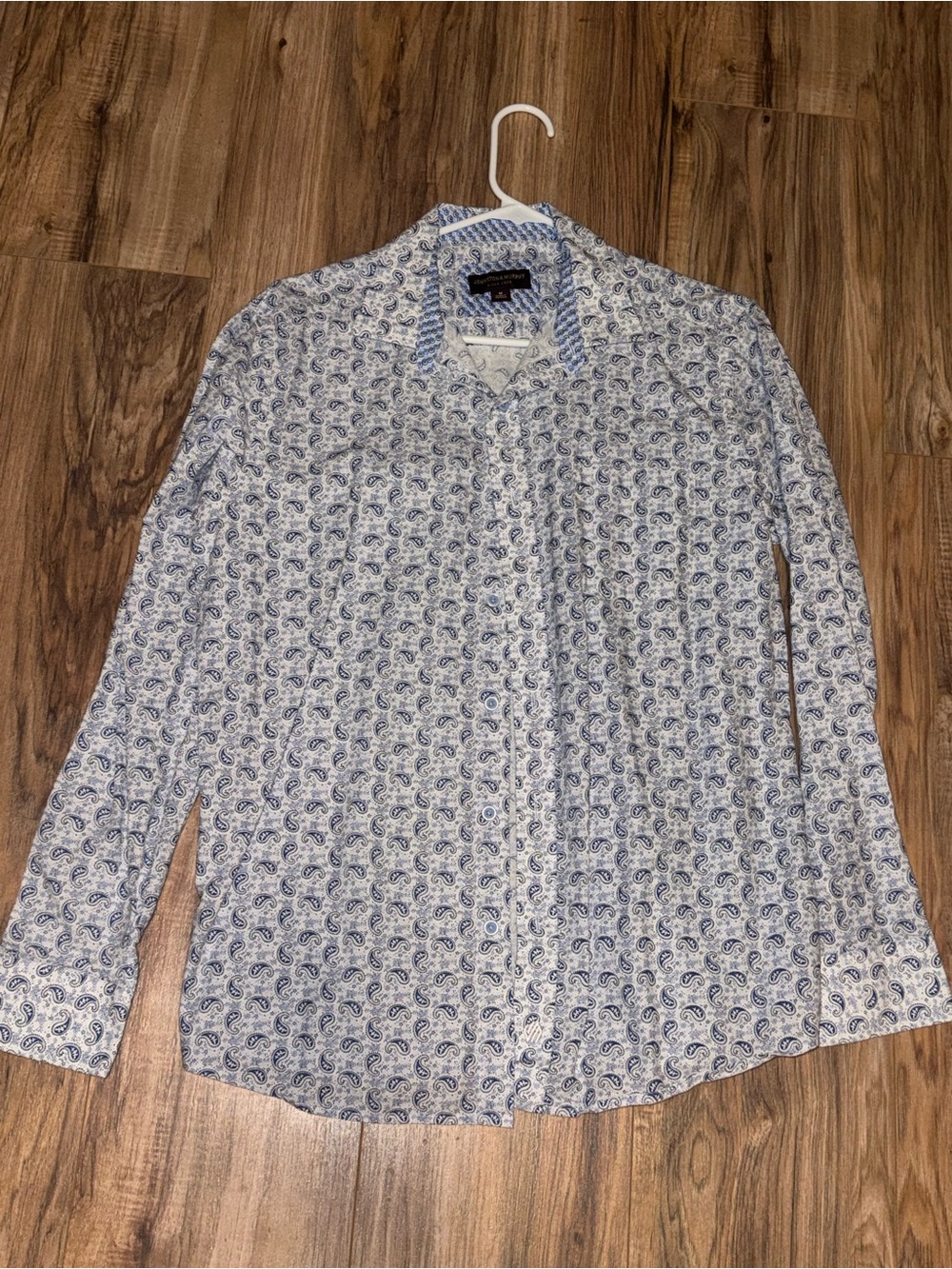 Johnston & Murphy White and Blue Paisley Casual Button-Down Shirt
